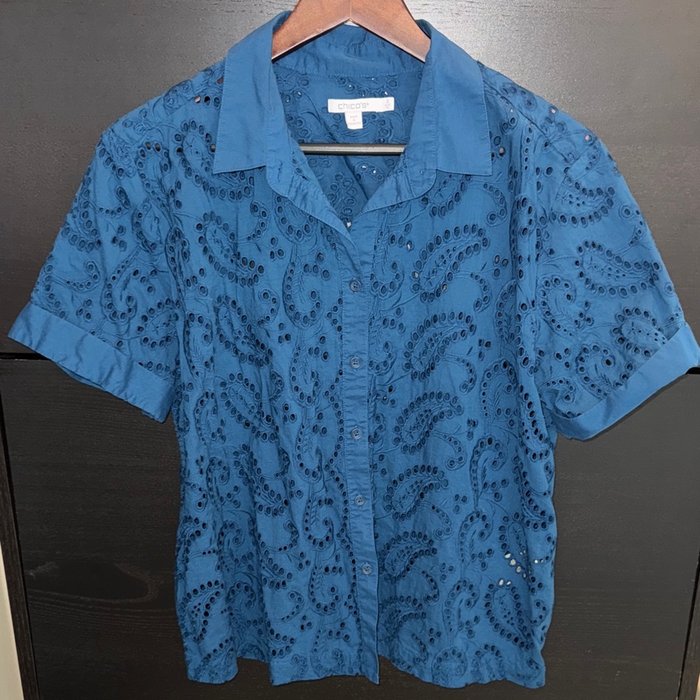 Chico's Blue Eyelet Short-Sleeve Button-Down Shirt